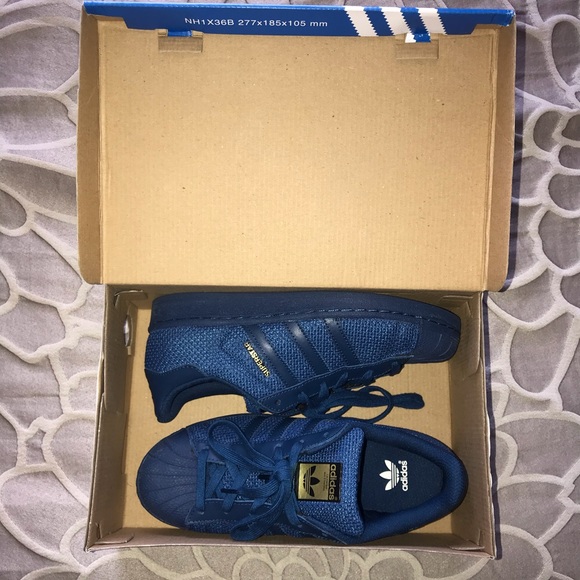 adidas Shoes - NEW Adidas Originals